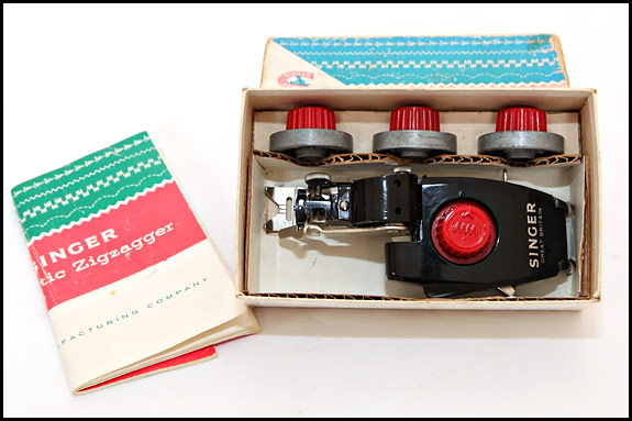 Boxed Singer Automatic Zigzagger 161157 Picture of Singer Automatic Zigzagger 161157 with cams in box