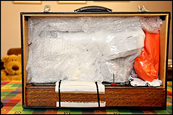 Picture of Singer sewing machine packed for courier delivery