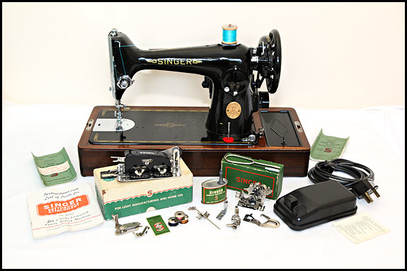 Picture of Singer 201K sewing machine with accessories