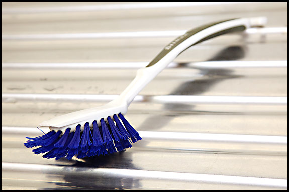 Lakeland washing-up brush